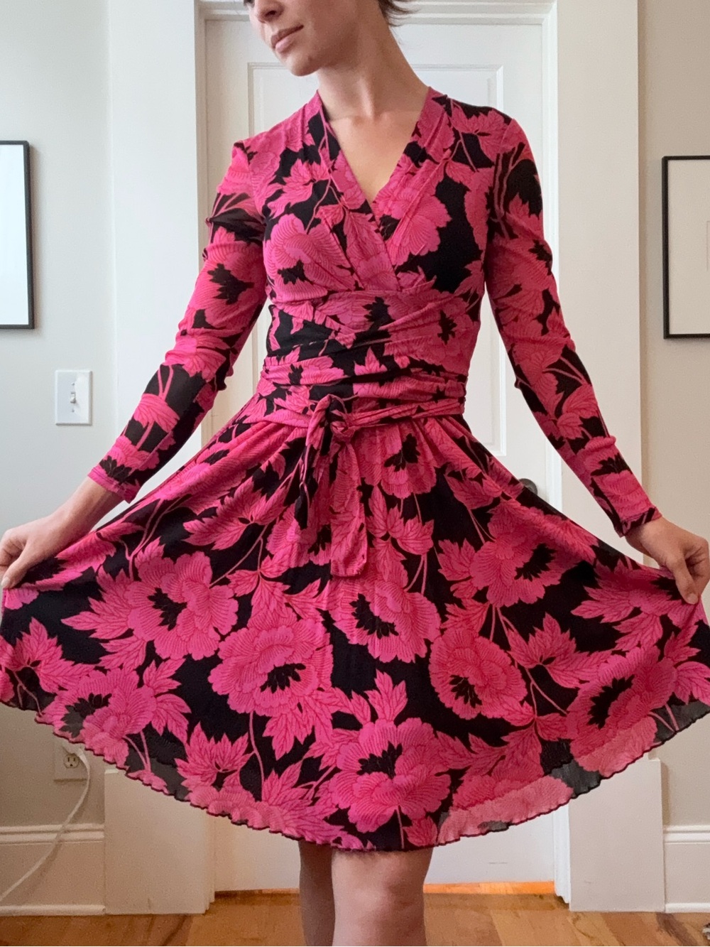 DVF Diane von Furstenberg Pink Floral Wrap Dress 100% Nylon